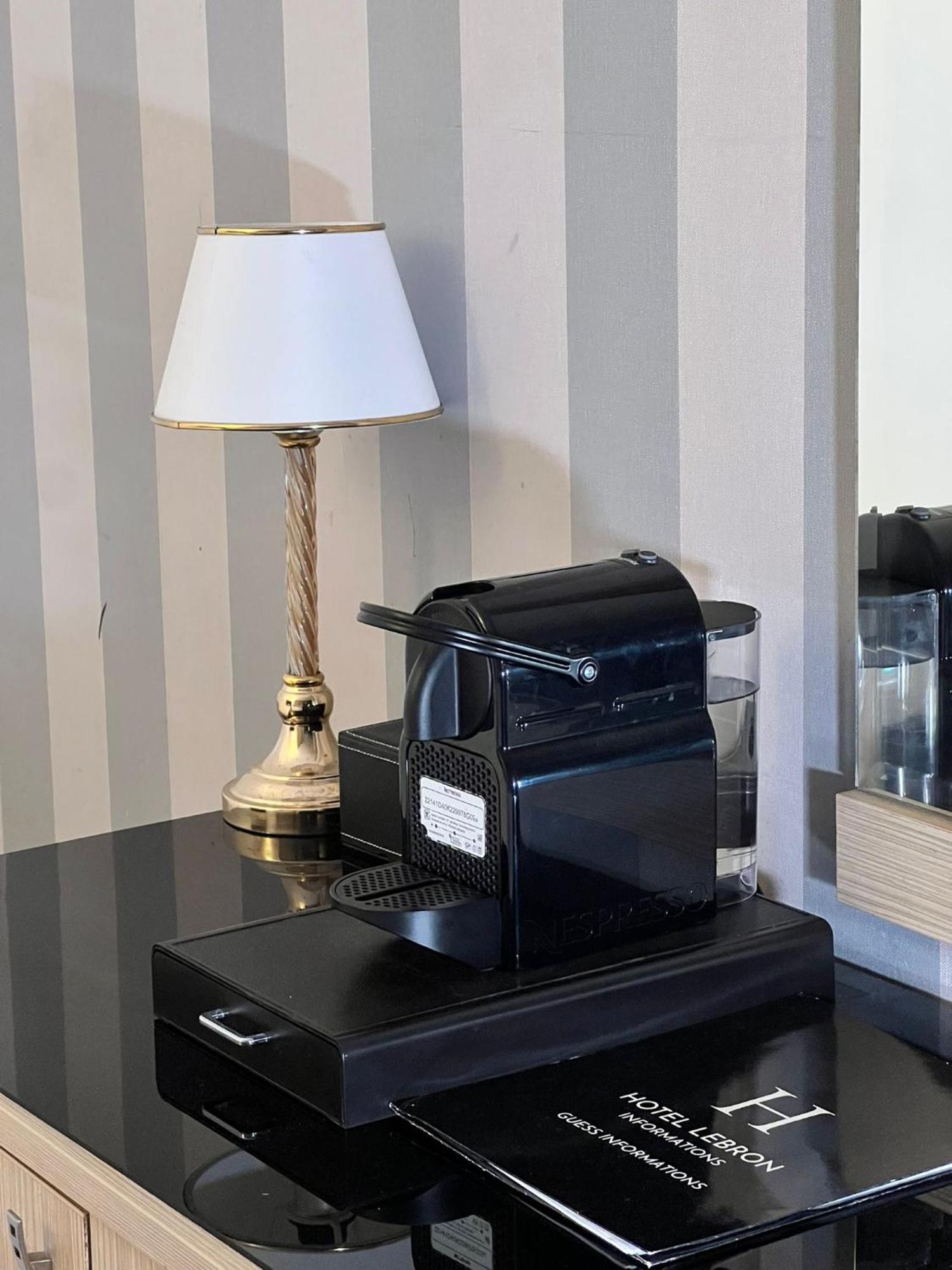 Hotel Lebron Paris Dış mekan fotoğraf